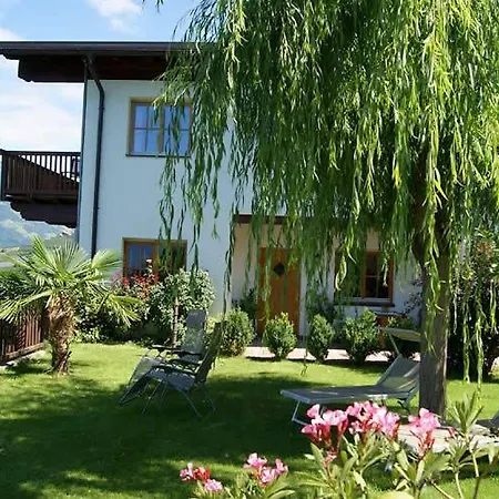 Schwarzplatterhof Апартаменти